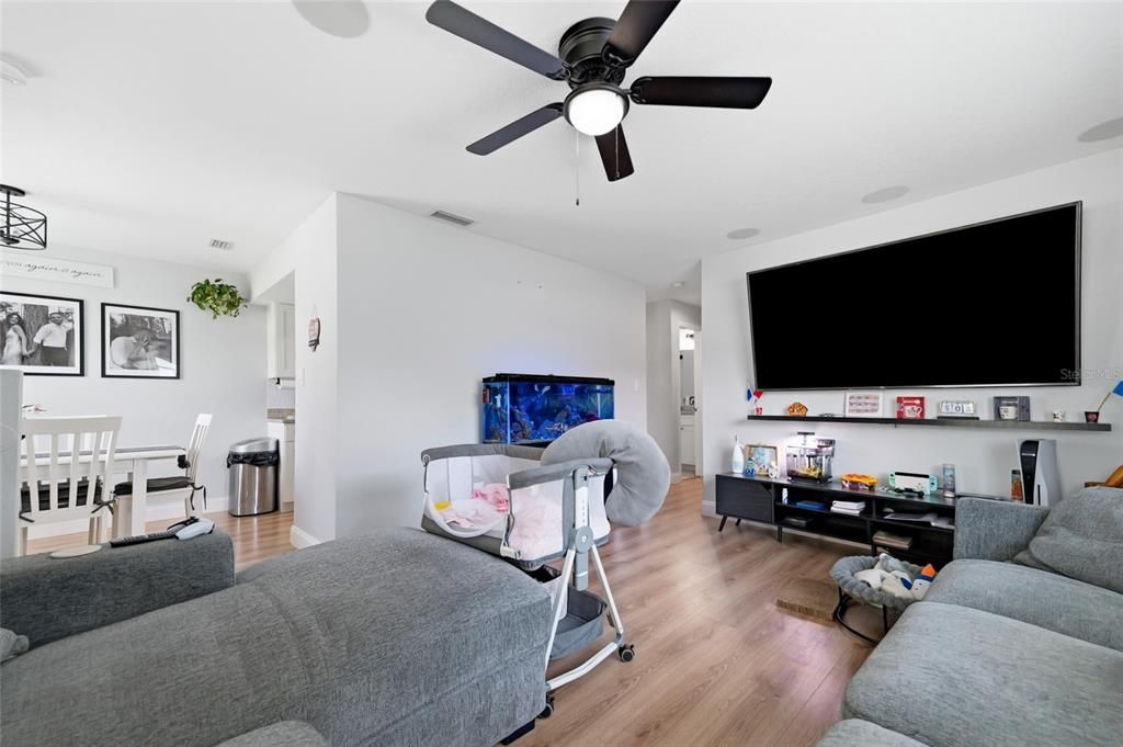 En Venta: $334,900 (3 camas, 2 baños, 1284 Pies cuadrados)