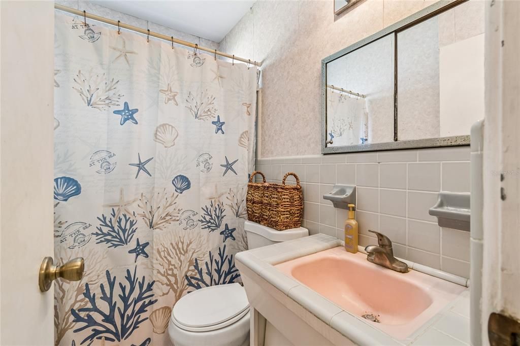 En Venta: $430,000 (3 camas, 2 baños, 1405 Pies cuadrados)
