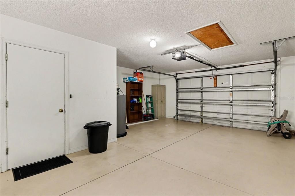 На продажу: $269,900 (2 спален, 2 ванн, 1148 Квадратных фут)