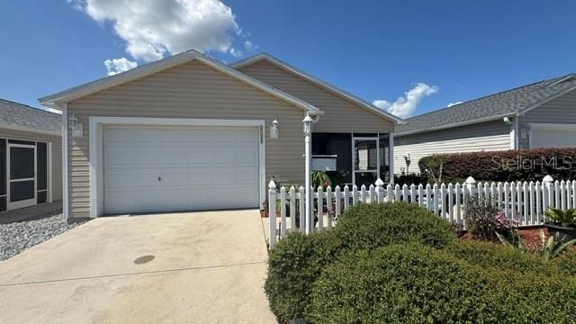На продажу: $243,900 (2 спален, 2 ванн, 1156 Квадратных фут)