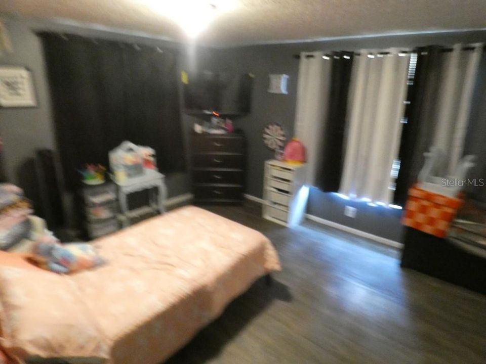 Active With Contract: $180,000 (3 beds, 2 baths, 1236 Square Feet)