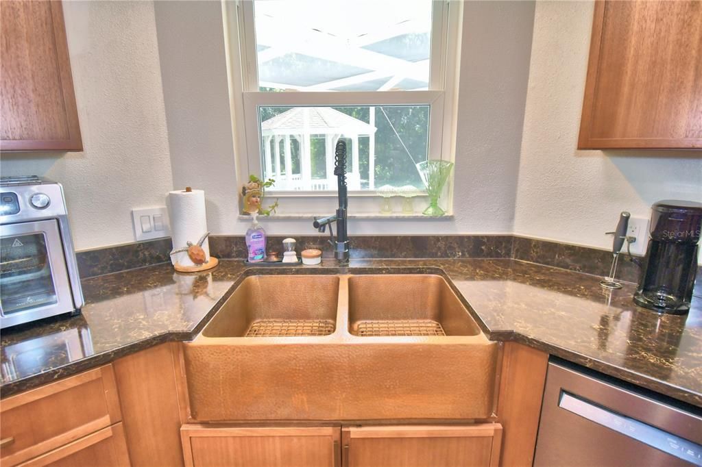 На продажу: $337,000 (2 спален, 2 ванн, 1912 Квадратных фут)