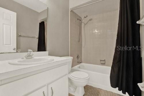 На продажу: $240,000 (3 спален, 2 ванн, 1586 Квадратных фут)