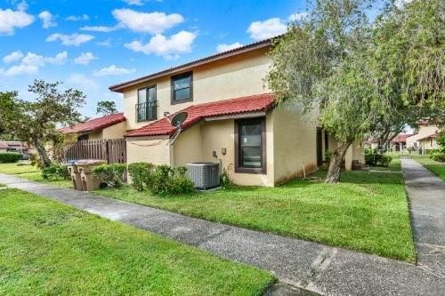 На продажу: $240,000 (3 спален, 2 ванн, 1586 Квадратных фут)