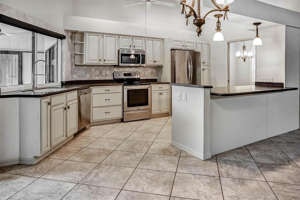 For Sale: $619,000 (3 beds, 2 baths, 2319 Square Feet)