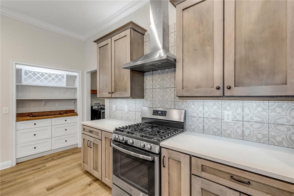 For Sale: $699,000 (3 beds, 2 baths, 1908 Square Feet)