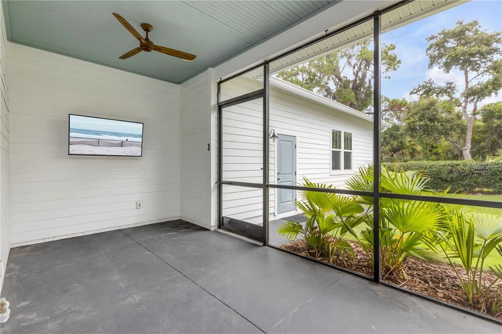 For Sale: $699,000 (3 beds, 2 baths, 1908 Square Feet)