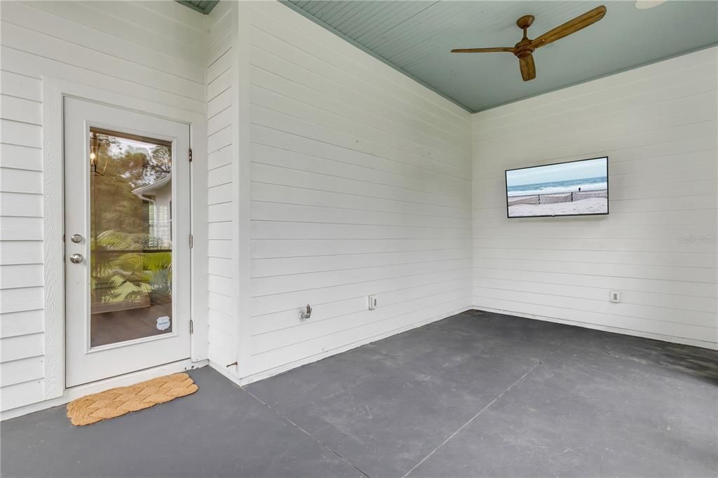 For Sale: $699,000 (3 beds, 2 baths, 1908 Square Feet)