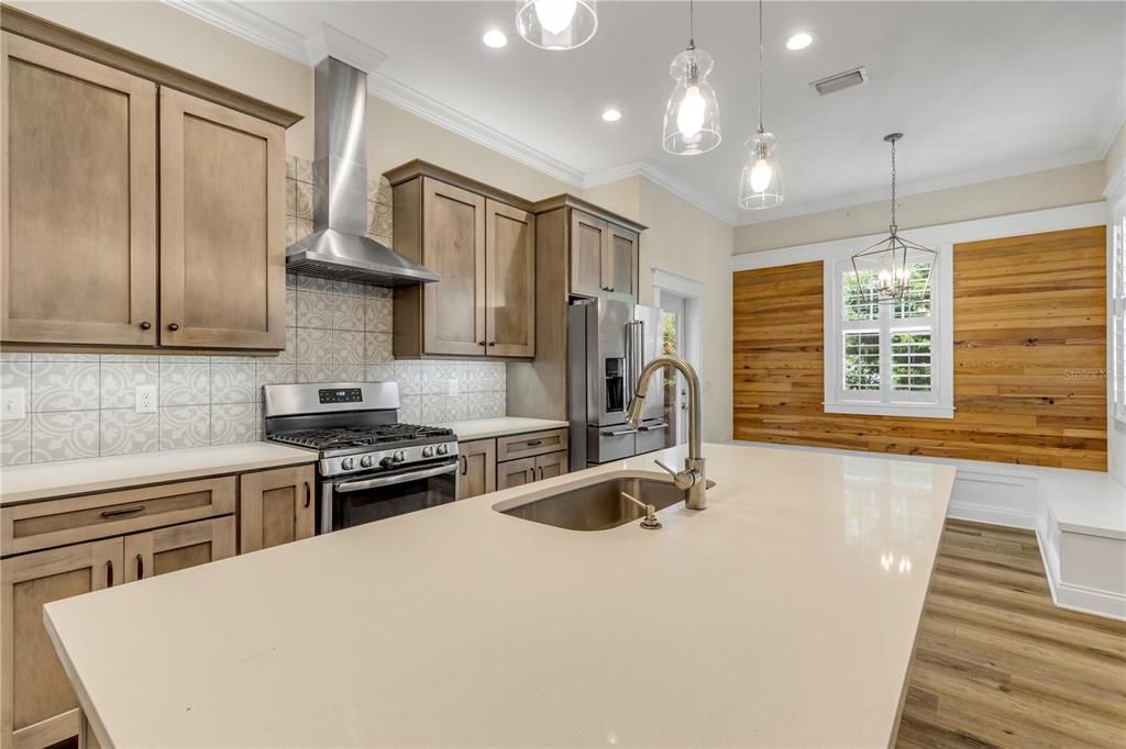 For Sale: $699,000 (3 beds, 2 baths, 1908 Square Feet)