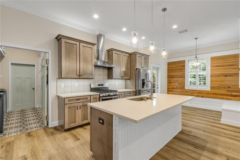 For Sale: $699,000 (3 beds, 2 baths, 1908 Square Feet)