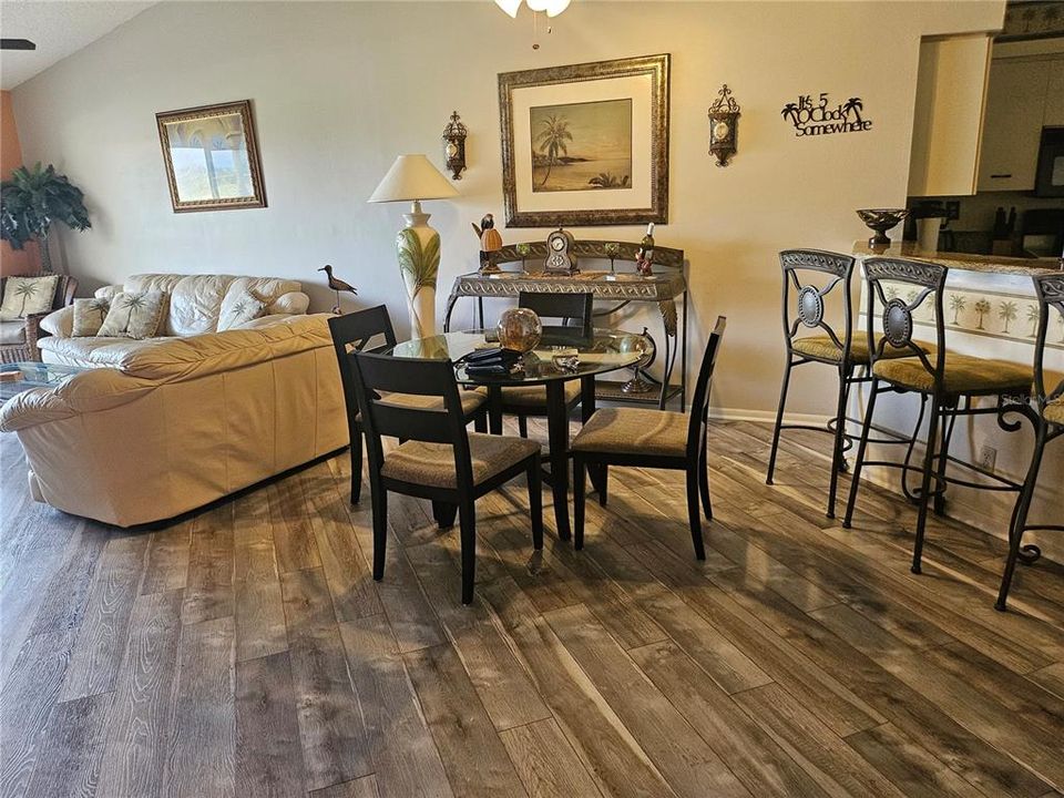 For Rent: $2,500 (2 beds, 2 baths, 1140 Square Feet)