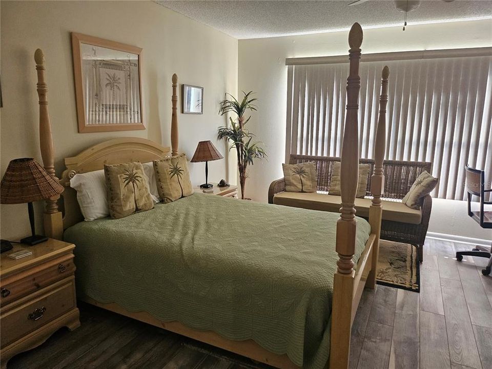 For Rent: $2,500 (2 beds, 2 baths, 1140 Square Feet)