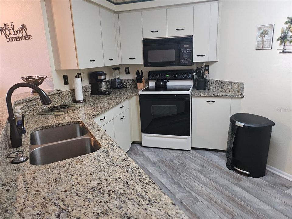 For Rent: $2,500 (2 beds, 2 baths, 1140 Square Feet)