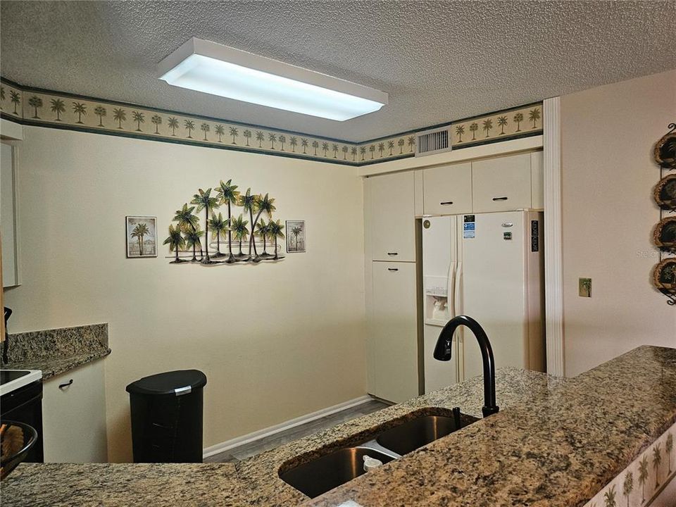 For Rent: $2,500 (2 beds, 2 baths, 1140 Square Feet)