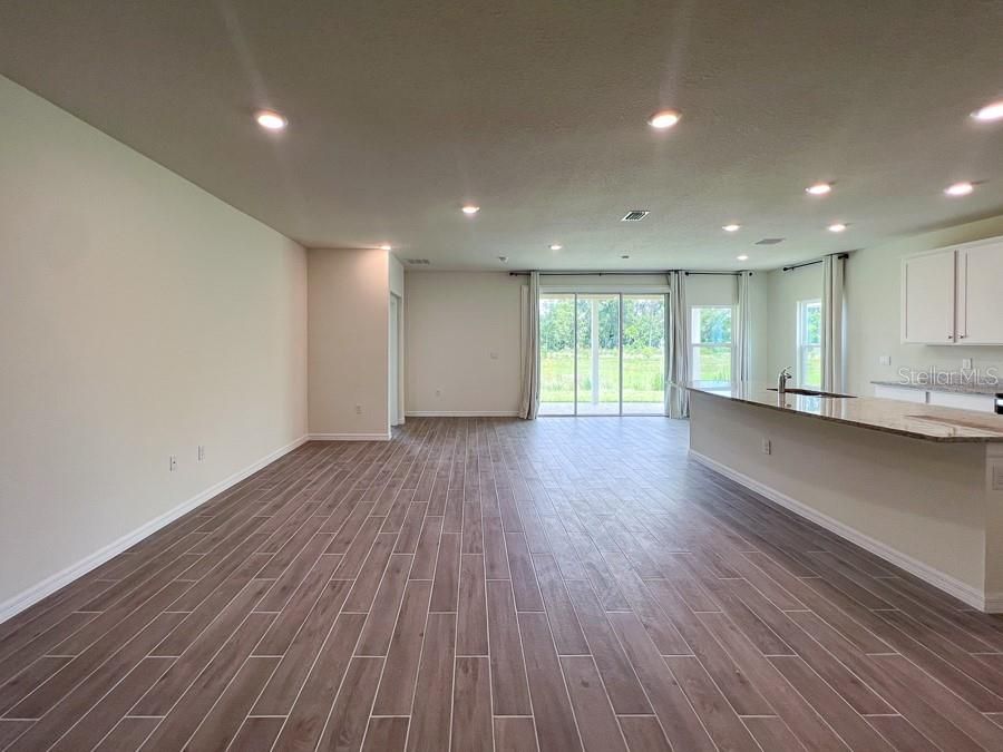 For Rent: $3,000 (3 beds, 2 baths, 1787 Square Feet)