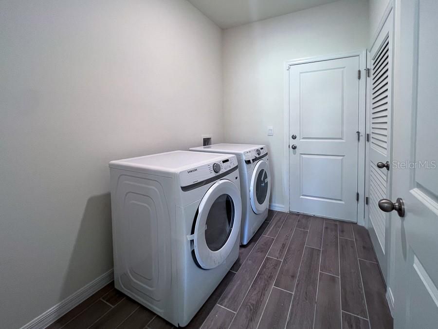 For Rent: $3,000 (3 beds, 2 baths, 1787 Square Feet)