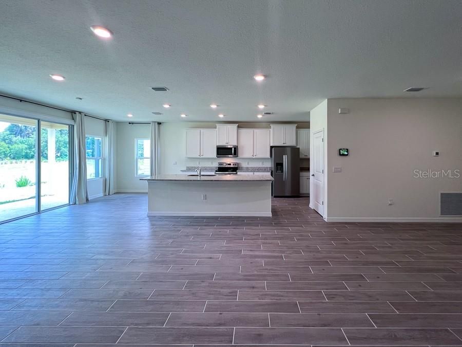 For Rent: $3,000 (3 beds, 2 baths, 1787 Square Feet)