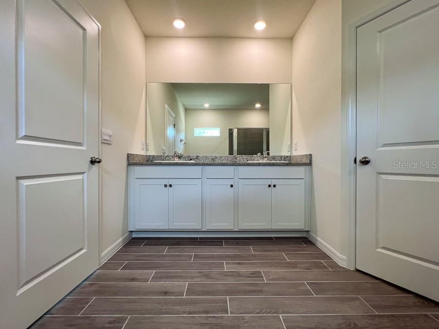 For Rent: $3,000 (3 beds, 2 baths, 1787 Square Feet)