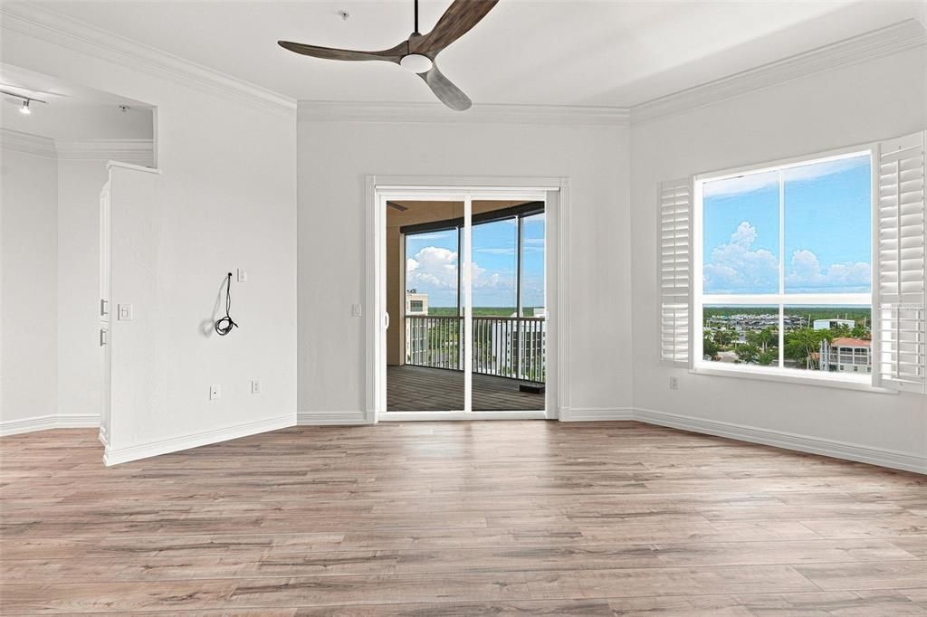 For Sale: $675,000 (3 beds, 2 baths, 1916 Square Feet)