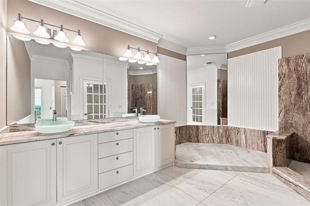 For Sale: $675,000 (3 beds, 2 baths, 1916 Square Feet)