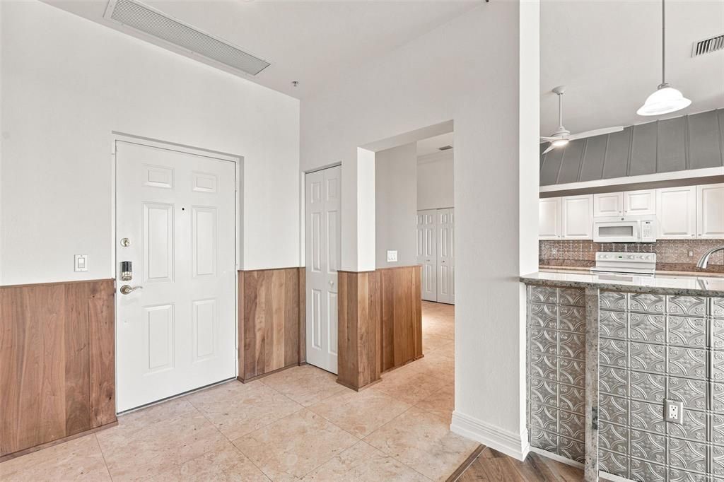 For Sale: $675,000 (3 beds, 2 baths, 1916 Square Feet)