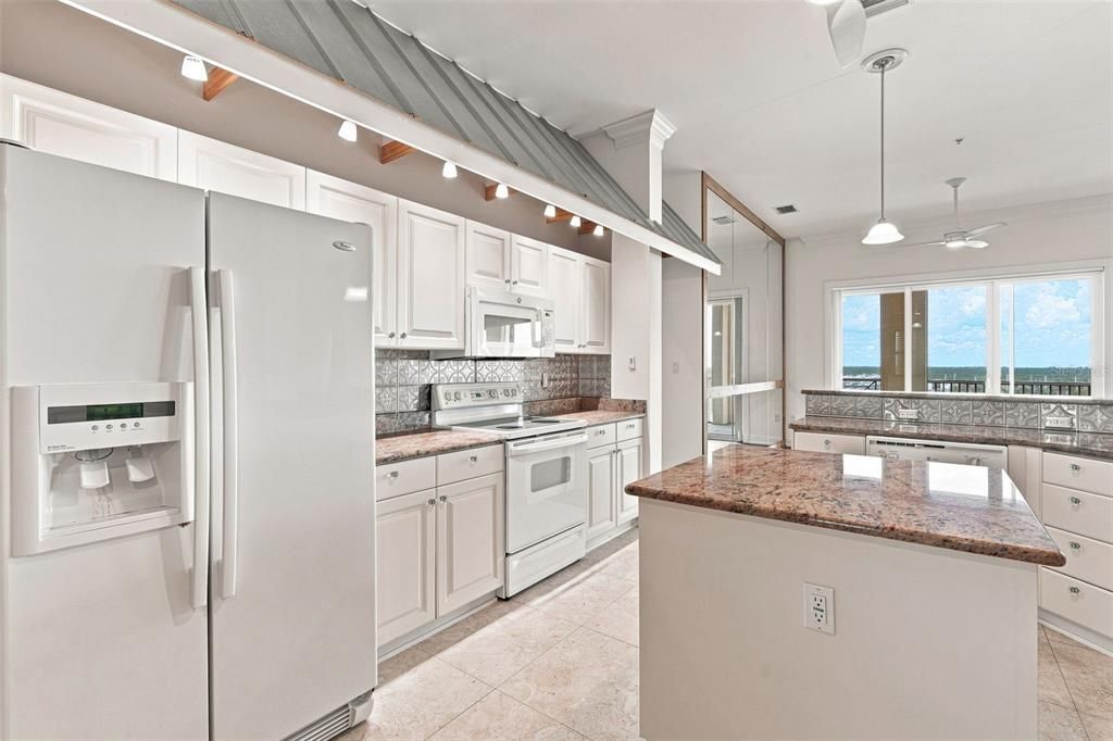 For Sale: $675,000 (3 beds, 2 baths, 1916 Square Feet)
