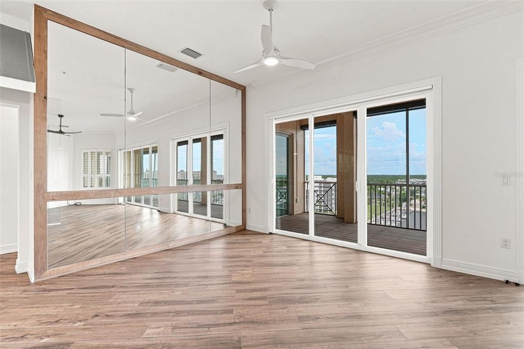 For Sale: $675,000 (3 beds, 2 baths, 1916 Square Feet)