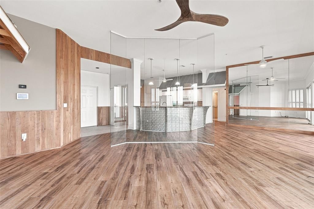 For Sale: $675,000 (3 beds, 2 baths, 1916 Square Feet)