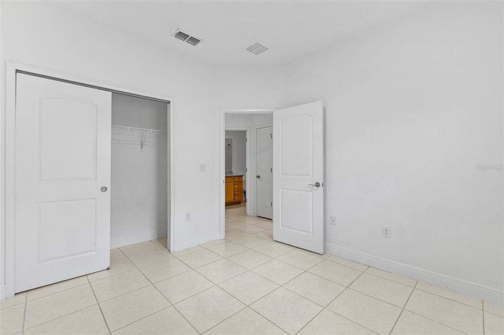 For Sale: $399,900 (4 beds, 2 baths, 1896 Square Feet)