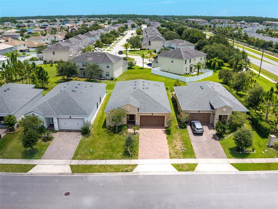 For Sale: $399,900 (4 beds, 2 baths, 1896 Square Feet)