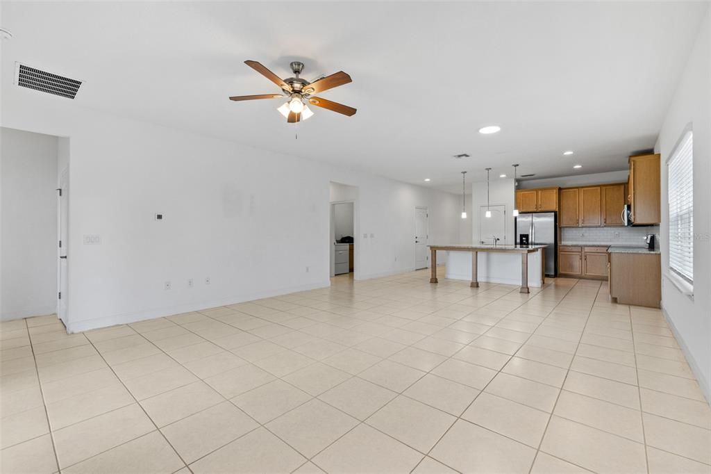 For Sale: $399,900 (4 beds, 2 baths, 1896 Square Feet)