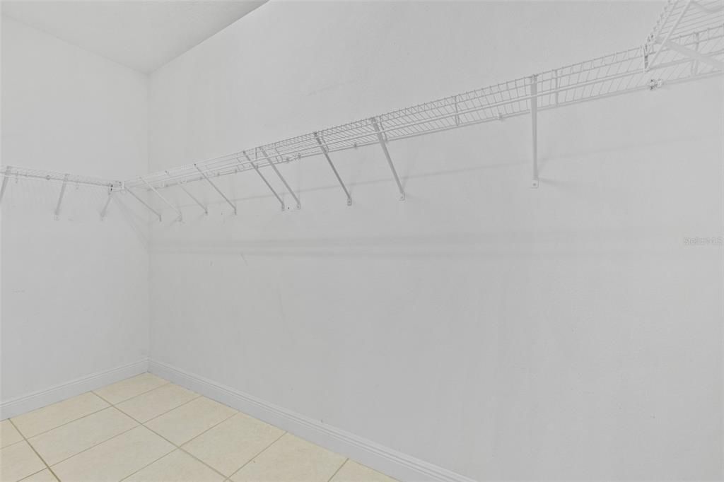 For Sale: $399,900 (4 beds, 2 baths, 1896 Square Feet)