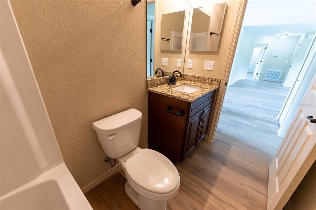 En Venta: $239,900 (3 camas, 2 baños, 1331 Pies cuadrados)