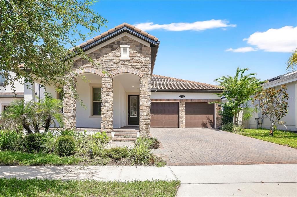 En Renta: $4,500 (3 camas, 3 baños, 2224 Pies cuadrados)