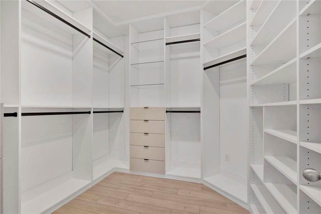 En Renta: $4,500 (3 camas, 3 baños, 2224 Pies cuadrados)