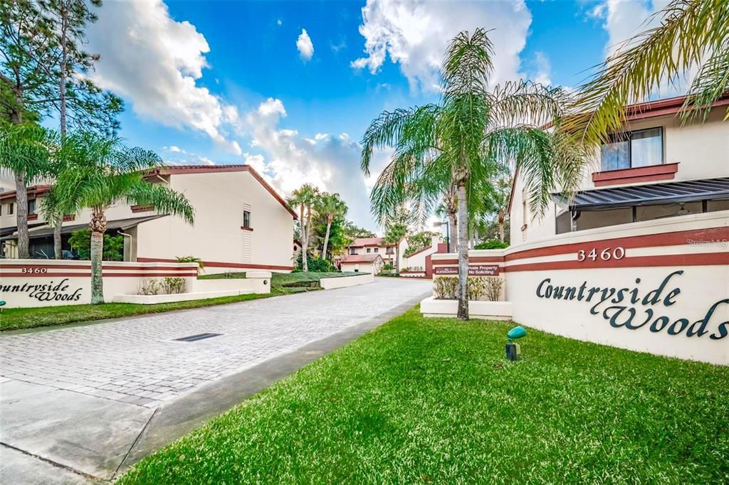 На продажу: $345,000 (2 спален, 2 ванн, 1349 Квадратных фут)