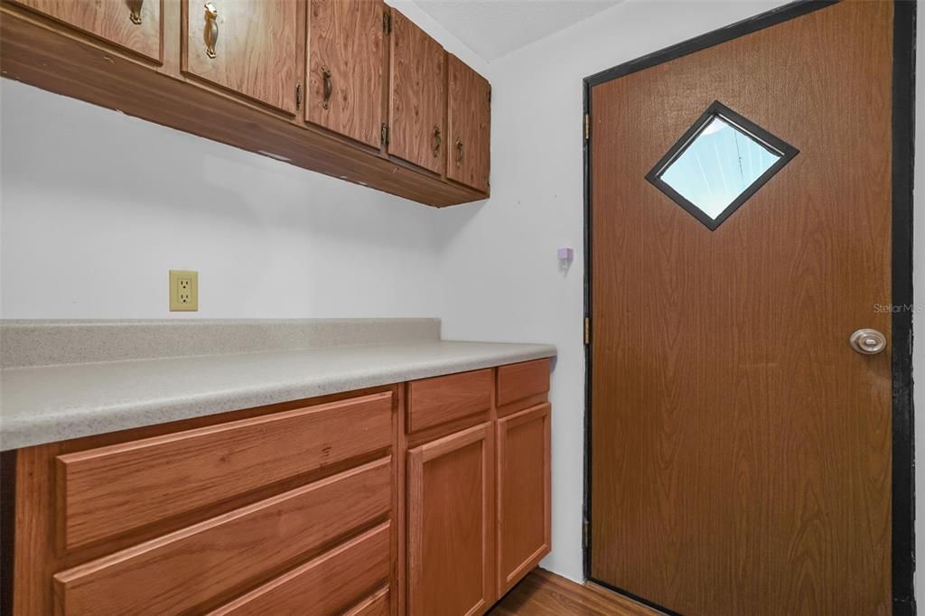 For Sale: $49,000 (2 beds, 2 baths, 924 Square Feet)