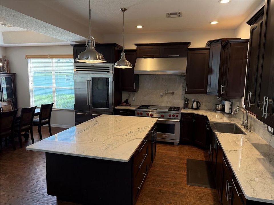 En Venta: $990,000 (4 camas, 3 baños, 3044 Pies cuadrados)