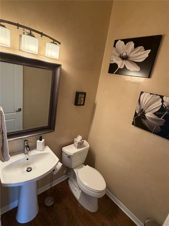 En Venta: $990,000 (4 camas, 3 baños, 3044 Pies cuadrados)