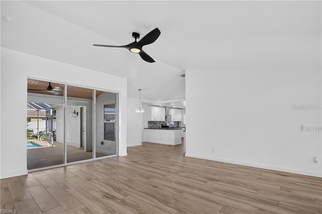 En Venta: $349,900 (3 camas, 2 baños, 1579 Pies cuadrados)