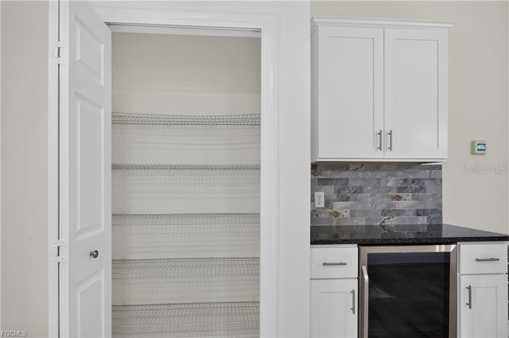 En Venta: $349,900 (3 camas, 2 baños, 1579 Pies cuadrados)