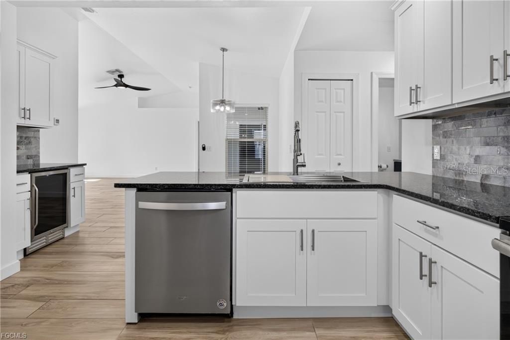 En Venta: $349,900 (3 camas, 2 baños, 1579 Pies cuadrados)