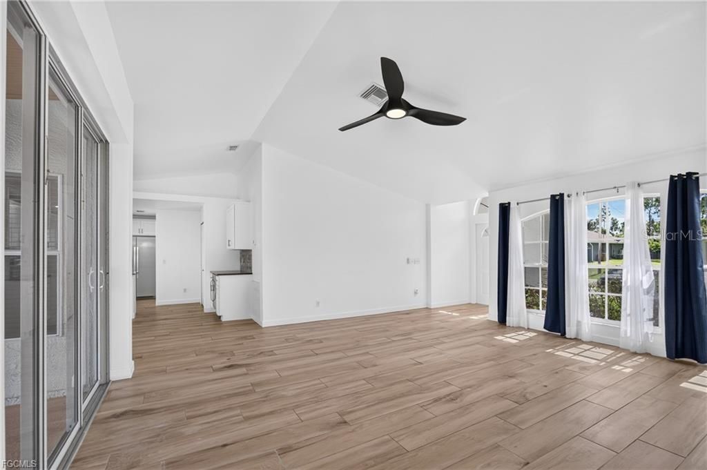 En Venta: $349,900 (3 camas, 2 baños, 1579 Pies cuadrados)