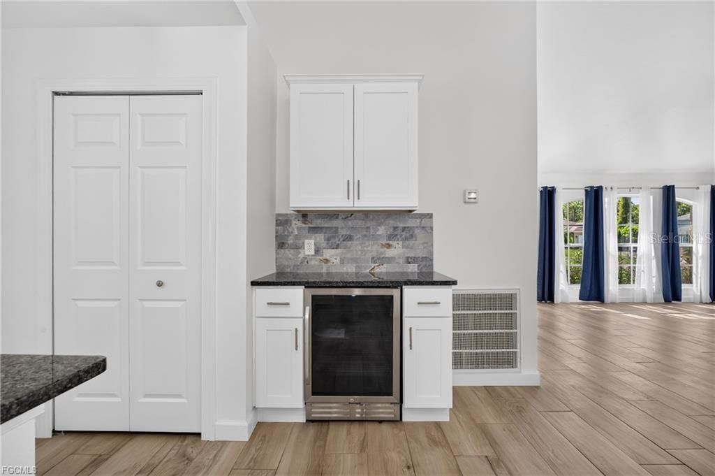 En Venta: $349,900 (3 camas, 2 baños, 1579 Pies cuadrados)