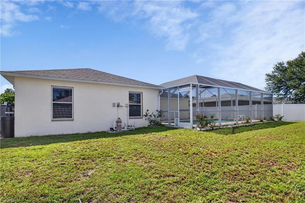 En Venta: $349,900 (3 camas, 2 baños, 1579 Pies cuadrados)