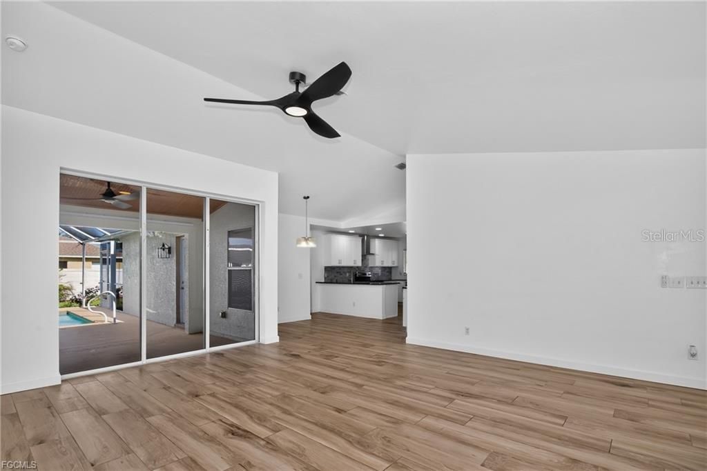 En Venta: $349,900 (3 camas, 2 baños, 1579 Pies cuadrados)