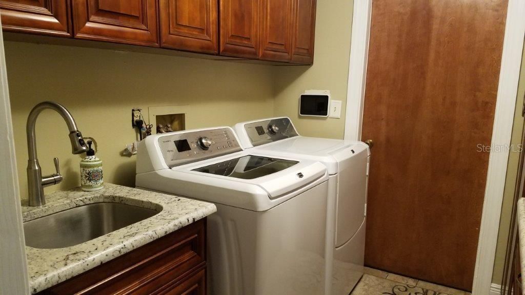 В аренду: $4,300 (4 спален, 2 ванн, 2448 Квадратных фут)
