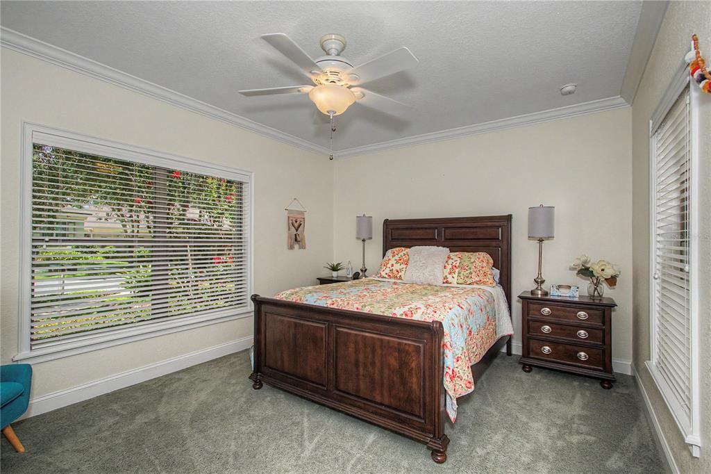 En Venta: $489,000 (3 camas, 3 baños, 2754 Pies cuadrados)