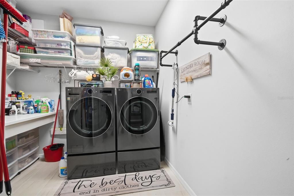 В аренду: $3,200 (4 спален, 3 ванн, 2709 Квадратных фут)