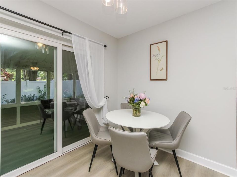 En Venta: $370,000 (3 camas, 2 baños, 1442 Pies cuadrados)